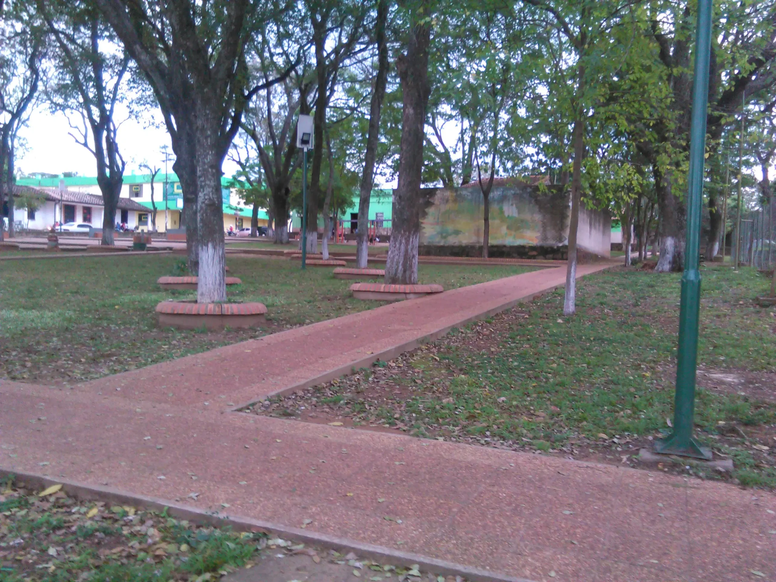 Plaza_principal_de_la_ciudad_de_Itacurubí_de_la_Cordillera.